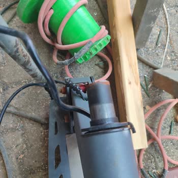 Elektrikli Scooter'ın Ön Tekerleği Düz Yolda Koparak Güvenlik Riski Oluşturdu