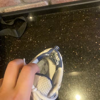 New Balance Ayakkabıda Kısa Sürede Deformasyon Ve Mağaza İncelemesinde Ret