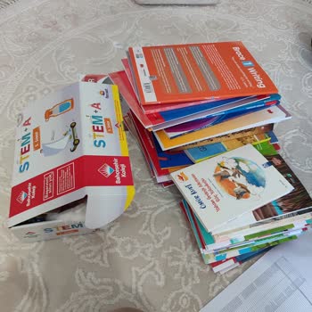 Bahçeşehir Koleji'nde Kitap Seti Ücretlerinin Yüksekliği Ve Zorunluluğu Hakkında Şikayet