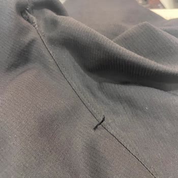 Under Armour Kısa Sürede Yırtılan Şort İçin Hızlı Çözüm Talebi