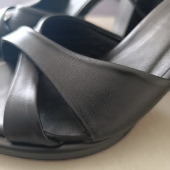 İki Saatte Deforme Olan Ayakkabıya İade Reddi Ve Olumsuz Mağaza Tutumu