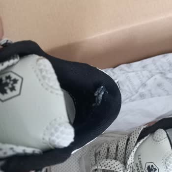 Kısa Sürede Deforme Olan Ayakkabı İçin Değişim Talebim Reddedildi: Müşteri Memnuniyeti Göz Ardı Ediliyor