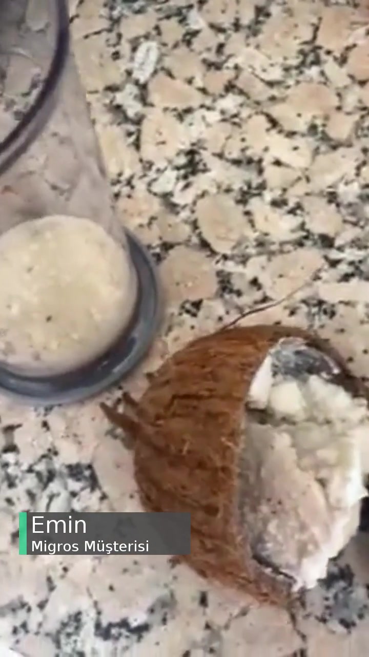 Migros Bozuk Hindistan Cevizi videonun kapak resmi