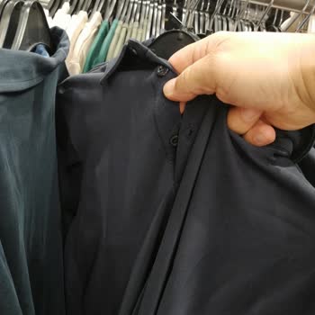 Satın Aldığım Tüm T-shirtlerde Defo Çıktı, Mağaza İlgisiz Kaldı