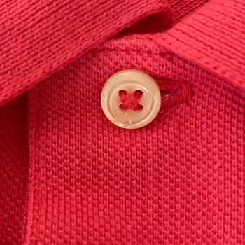 Aldığım Polo Yaka Kıyafetin Düğmesi Çatlak Çıktı, Değişim Talebim Yanıtsız Kaldı