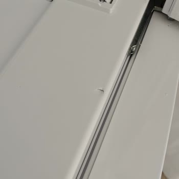 Teslim Edilen Yeni Buzdolabında Üretim Hatası Ve Geciken Servis Desteği