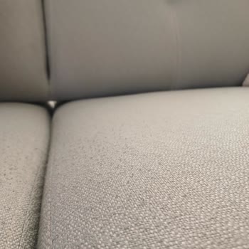 4 Aylık Koltuk Takımında Kumaş Deformasyonu Ve Geciken Geri Dönüş