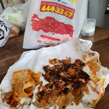 Donas Şubesinden Alınan Dürümlerde Bozuk Tavuk Ve Ulaşılmayan Müşteri Hizmetleri