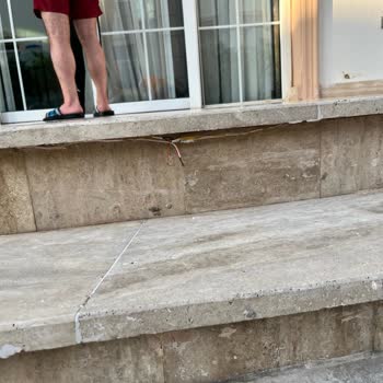 ETS Tur'dan Kiralanan Villada Kötü Koşullar Ve Çözüm Eksikliği Nedeniyle Mağduriyet