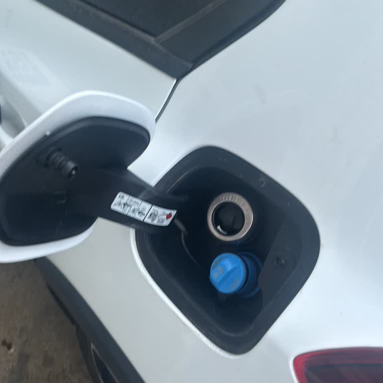 Ford Focus ActiveX Yakıt Depo Kapağı Kilitlenmiyor, Güvenlik Sorunu