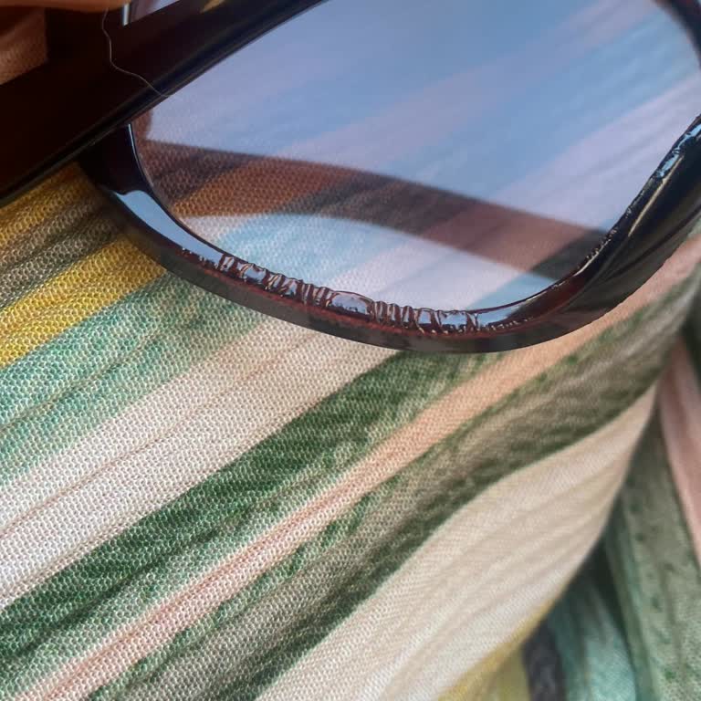 Orijinal Diye Satılan Gözlük Kısa Sürede Deforme Oldu