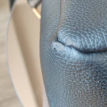 Garanti Süresi Dolmadan Çantamda Deri Dökülmesi Ve İlgisiz Müşteri Hizmeti