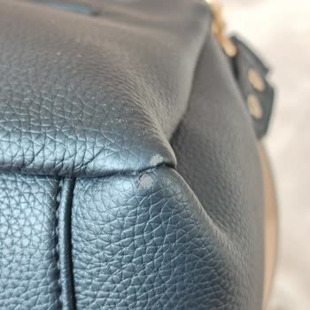 Garanti Süresi Dolmadan Çantamda Deri Dökülmesi Ve İlgisiz Müşteri Hizmeti