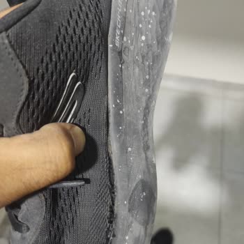 Kısa Sürede Deforme Olan Skechers Ayakkabı Ve Ulaşılamayan Müşteri Hizmetleri