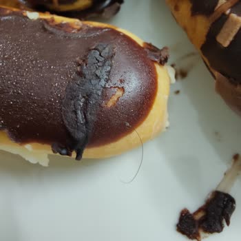 Ekler Siparişimde Kıl Çıktı Hijyen Ve Özür Bekliyorum