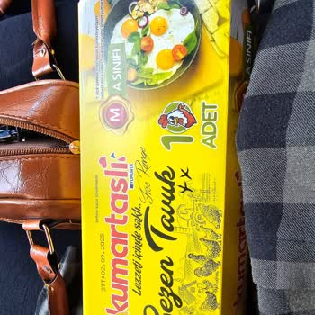 Bozuk Yumurtalar Ve İlgisiz Mağaza Çalışanları Mağduriyet Yaşatıyor