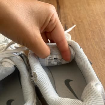 Kısa Sürede Yırtılan Ayakkabı İçin Değişim Talebi Ve Mağduriyet