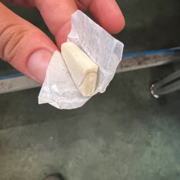 Falım Sakız Paketinden Çıkan Kıl Nedeniyle Büyük Hayal Kırıklığı Yaşadım