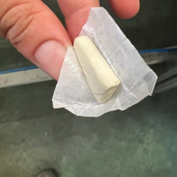 Falım Sakız Paketinden Çıkan Kıl Nedeniyle Büyük Hayal Kırıklığı Yaşadım