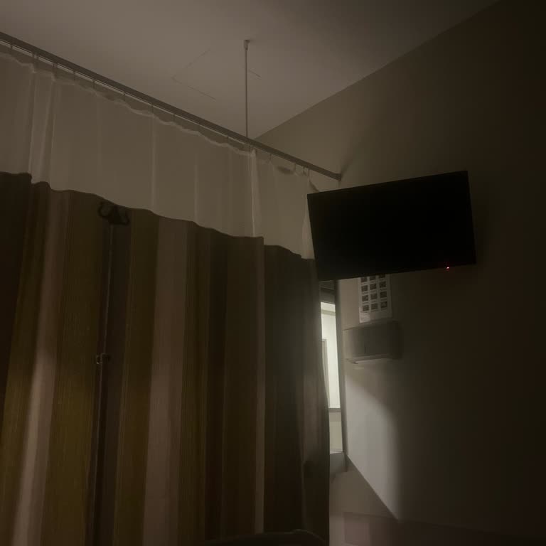 Acil Serviste Hekim İlgisizliği Ve Hastaya Yakışıksız Davranış