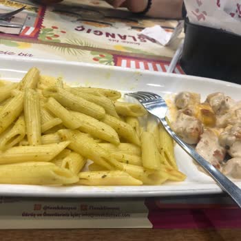 Tavuk Dünyası'nda Yetersiz Servis Ve Kalitesiz Ürün Deneyimi