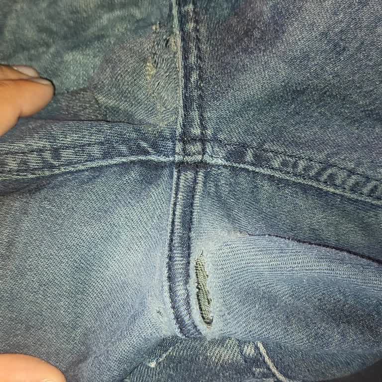 Koton'dan Aldığım Pantolonlar Sürekli Yırtılıyor, Mağazada Kötü Muamele Gördüm