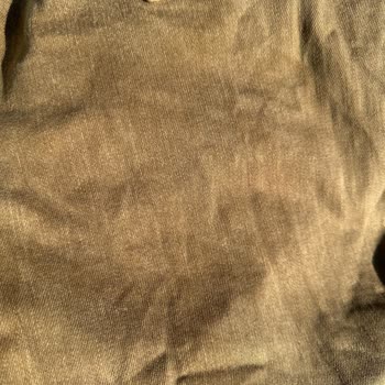 Pantolondaki Deri Kemer Köprüsü Diğer Kıyafetleri Kalıcı Olarak Boyadı