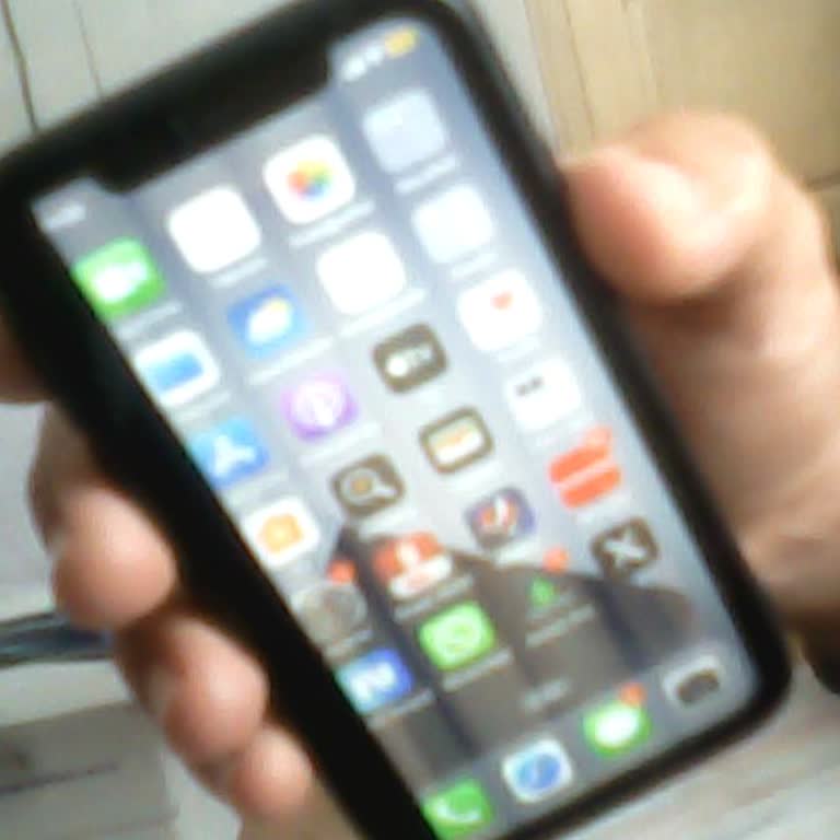 Yenilenmiş İphone 11'de Ekran Kararması Ve Orijinal Olmayan Parça Sorunu