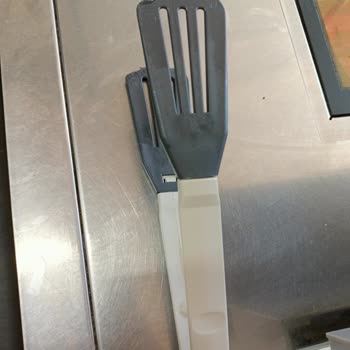 BİM'den Alınan Plastik Maşanın İlk Kullanımda Erimesi Ve İade Sorunu