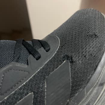 Kısa Sürede Yırtılan Adidas Ayakkabı İçin Garanti Talebi Ve Mağduriyet