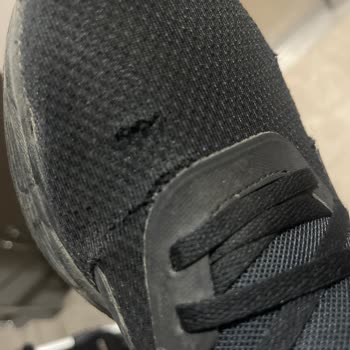 Kısa Sürede Yırtılan Adidas Ayakkabı İçin Garanti Talebi Ve Mağduriyet