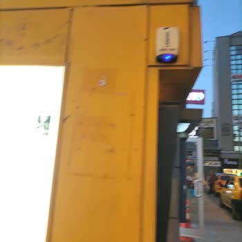 ATM Arızası Nedeniyle Yutulan 800 TL Acil İhtiyacım Var