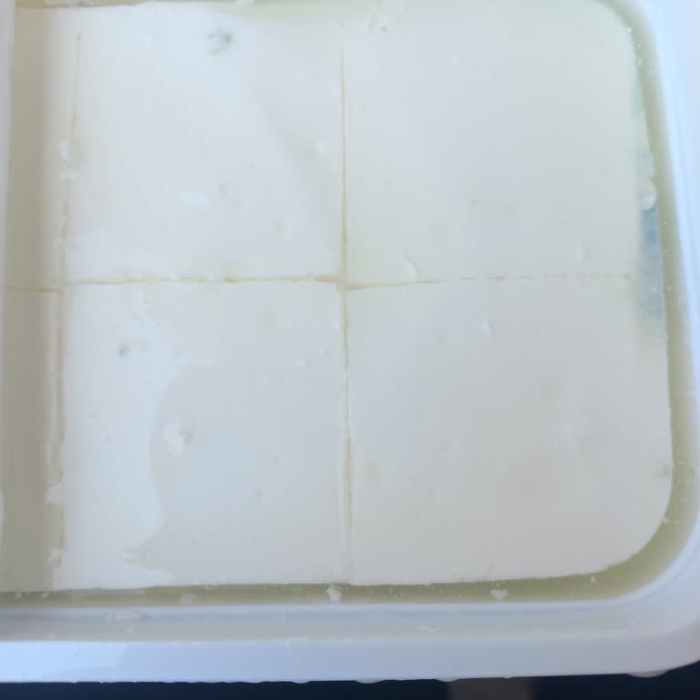 Son Kullanma Tarihi Geçmemiş Peynir Küflü Çıktı, Firmadan Dönüş Alamadım