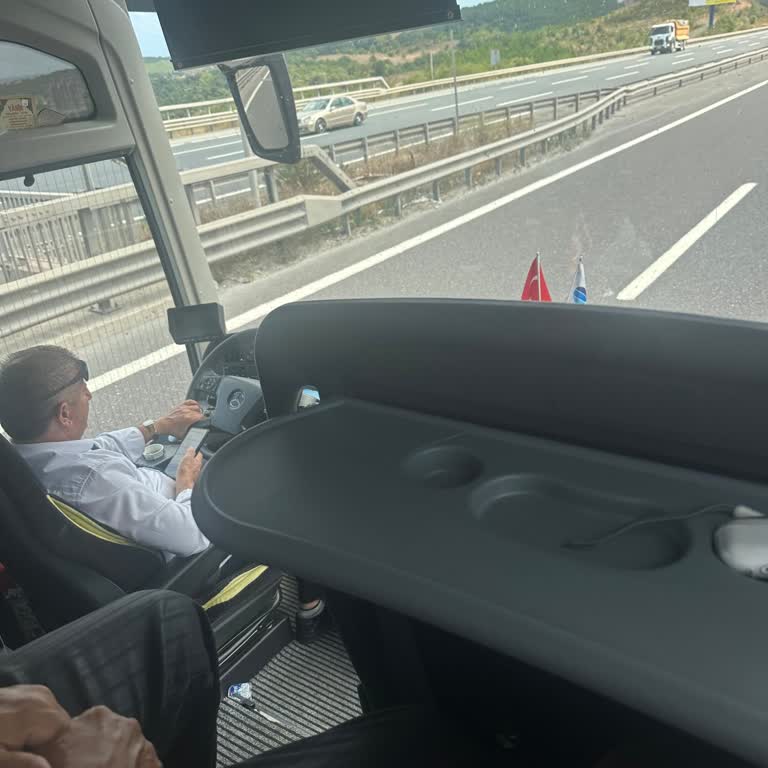 Efetur Seferinde Güvensiz Yolculuk Ve Koltuk Düzeni Sorunu