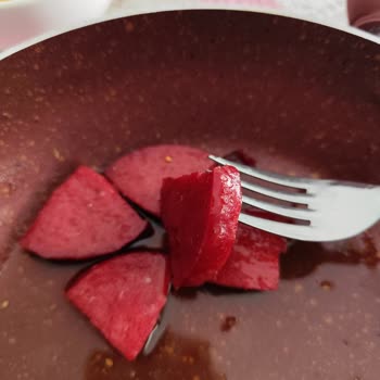 Beklentileri Karşılamayan Ve Kalitesiz Sucuk Deneyimi