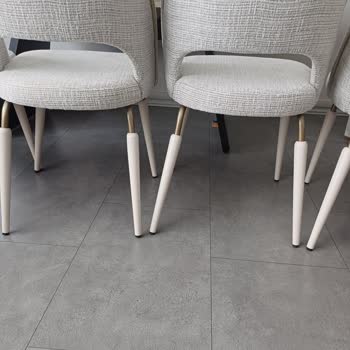 Aldığım Sandalyeler Sürekli Bozuluyor, Mağazadan Çözüm Bekliyorum