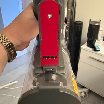 Dikey Süpürge Eksik Pil Ve İletişimsizlik Sorunu Mağduriyeti