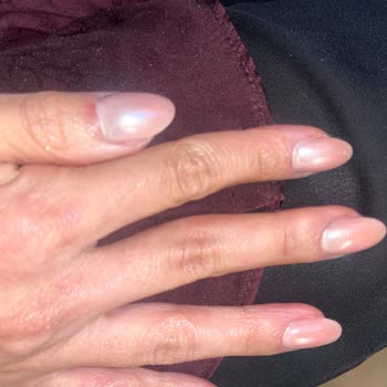 Tırnakçım Trump AVM'de Kötü Hizmet, Düşük Hijyen Ve Acı Veren İşlem Sonrası Ücret İadesi Talebi