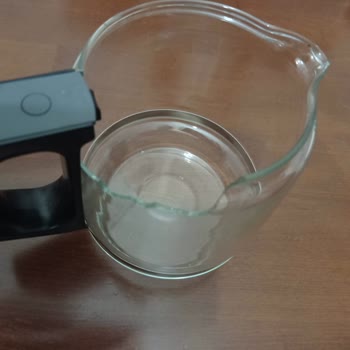 Yeni Alınan Çay Makinesinin Cam Demliği Kısa Sürede Kırıldı, Mağduriyet Yaşadım