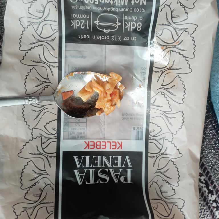 BİM Pasta Veneta Kelebek Makarnadan Cam Çıktı
