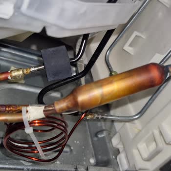 Sıfır Alınan Bosch Buzdolabında Fabrikasyon Hatalar Ve Eksik Parça Şoku