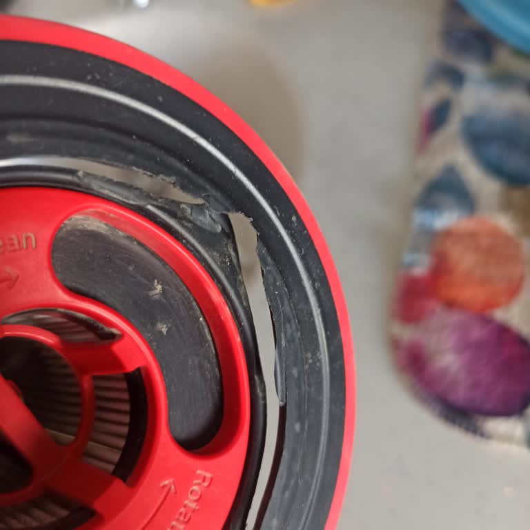 Kasko Yapıldı, Kırık Parça Değişmedi: Bosch Süpürge Hayal Kırıklığı