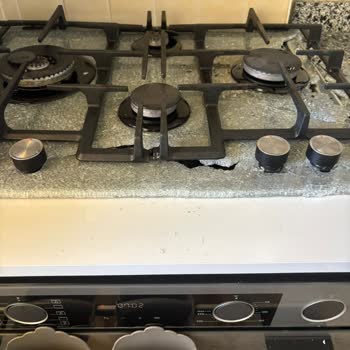 Ocak Camı Aniden Patladı Yetkili Servise Ulaşamıyorum