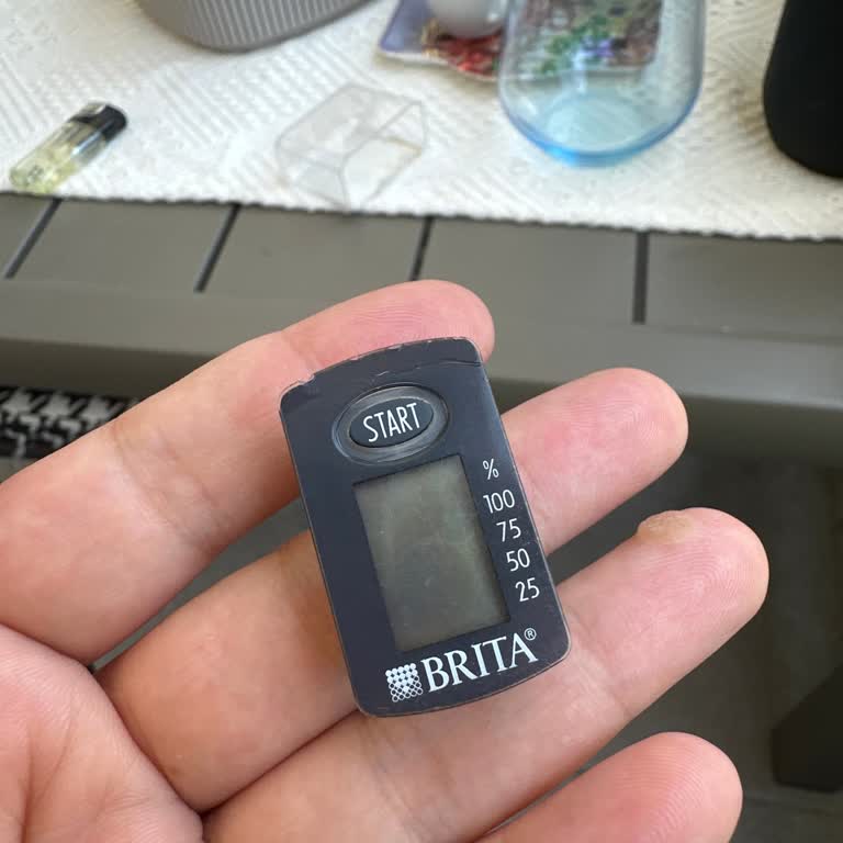 Brita Sürahi Gösterge Paneli Pil Değişiminde Kırıldı, Yedek Parça Talebi