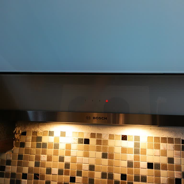 Bosch Ankastre Aspiratörün Cam Sabitleme Aparatında Paslanma Sorunu