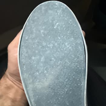 Kısa Sürede Tabanı Açılan Ve Yırtılan Tommy Hilfiger Ayakkabı Mağduriyeti