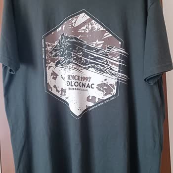 Kültürel Hassasiyete Duyarsız Domuz Figürlü T-Shirt Şikayeti