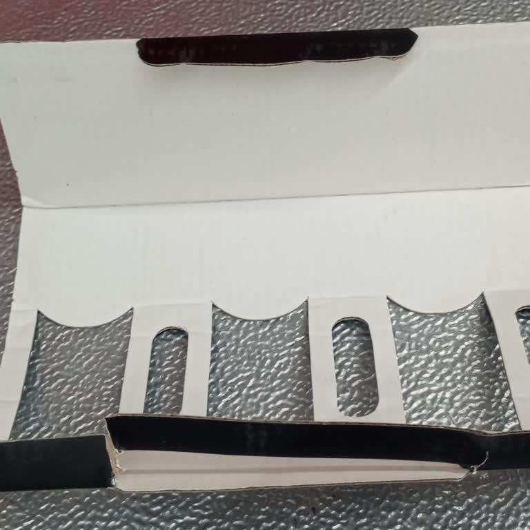 Yırtık Kutudan Kırılan Bardak İçin Haksız Ücret Talebi