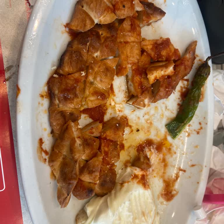 Baydöner'de Sert Pide Ve Lezzetsiz İskender Hayal Kırıklığı Yarattı
