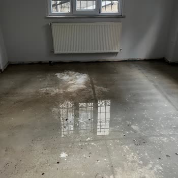 İSKİ Ekipleri Gelmedi, Su Patlağı Evimi Mahvetti